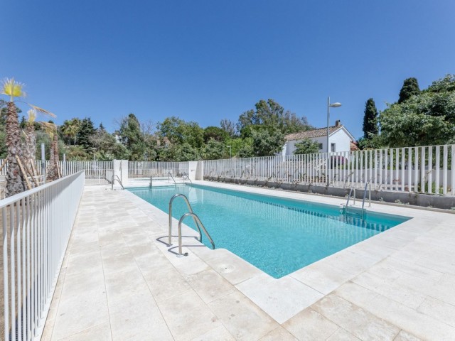 Appartement avec 2 Chambres  à Elviria