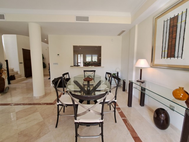 3 Makuuhuoneen Rivitalo San Roque Club