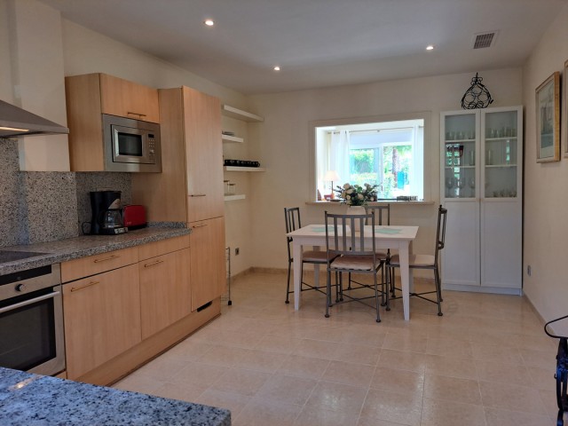 3 Makuuhuoneen Rivitalo San Roque Club