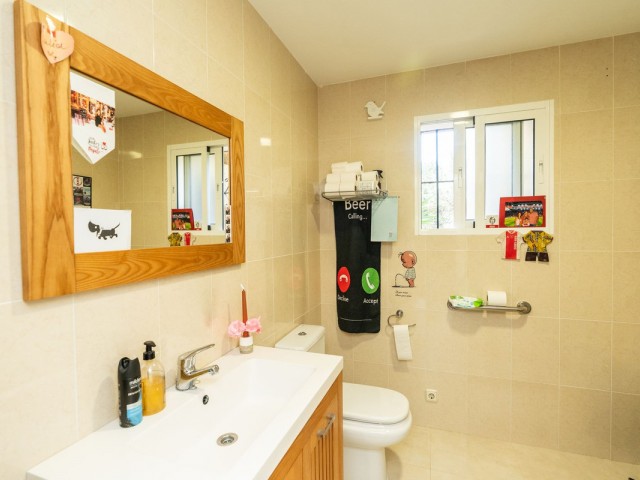 4 Makuuhuoneen Huvila Marbesa