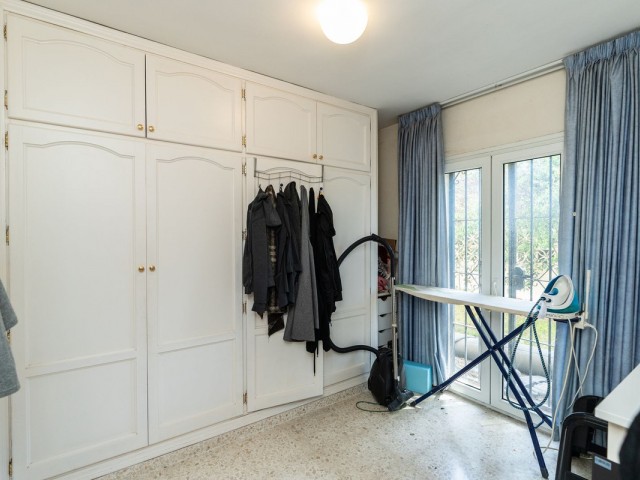 4 Makuuhuoneen Huvila Marbesa