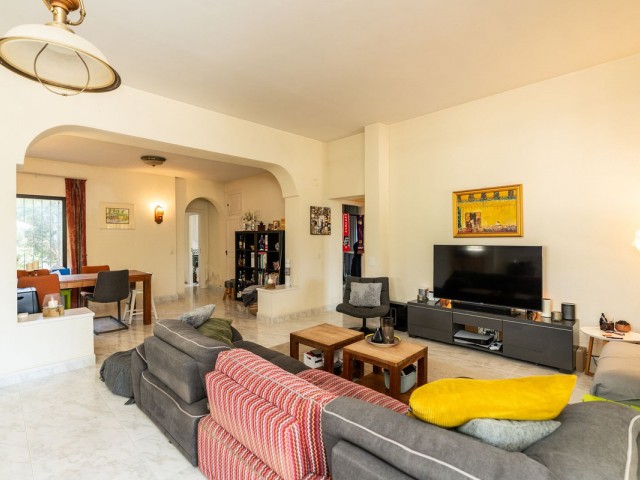 4 Makuuhuoneen Huvila Marbesa