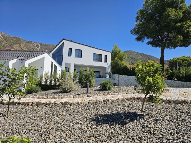 Villa avec 3 Chambres  à Mijas