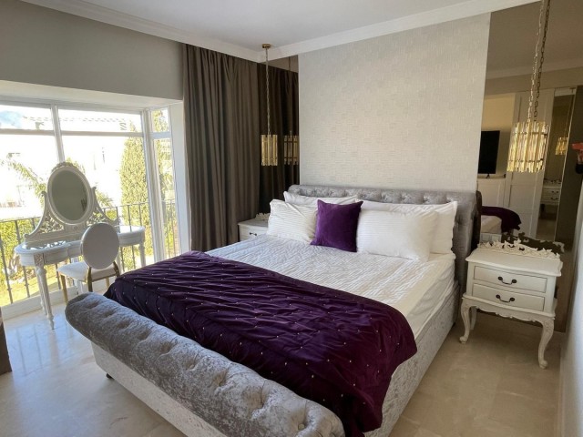 3 Makuuhuoneen Huoneisto Nueva Andalucía