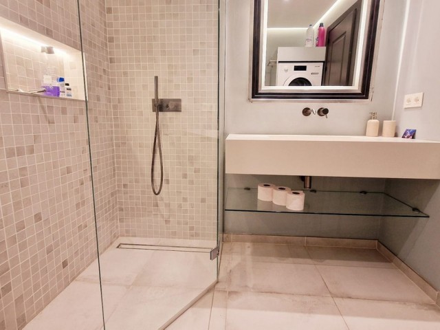 4 Bedrooms Apartment in Marbella