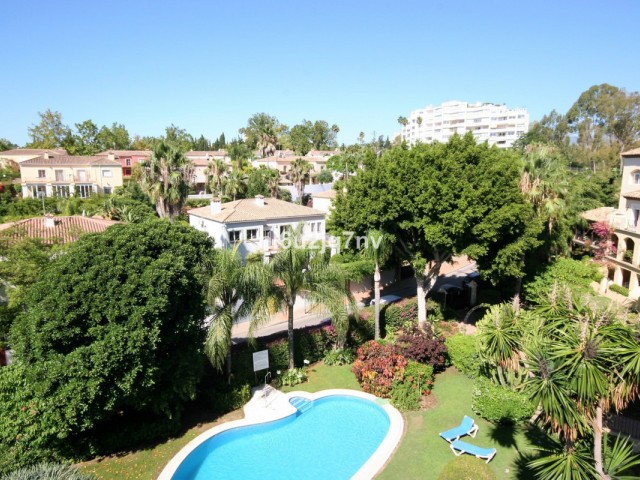 Apartment, Guadalmina Alta