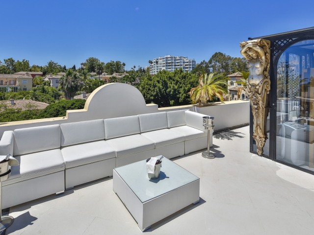 3 Bedrooms Apartment in Guadalmina Alta