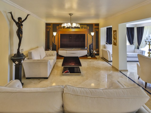 3 Bedrooms Apartment in Guadalmina Alta