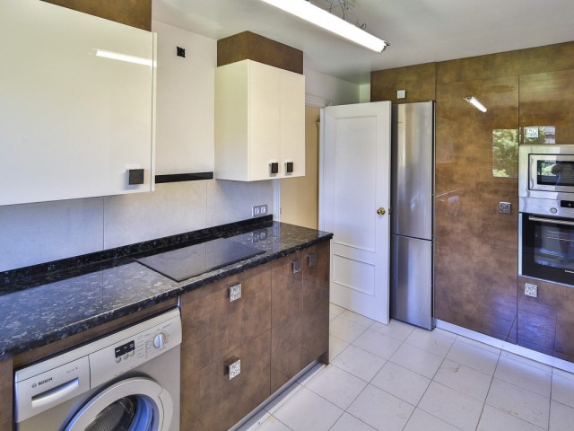 3 Bedrooms Apartment in Guadalmina Alta