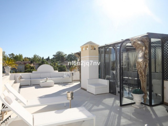 3 Bedrooms Apartment in Guadalmina Alta