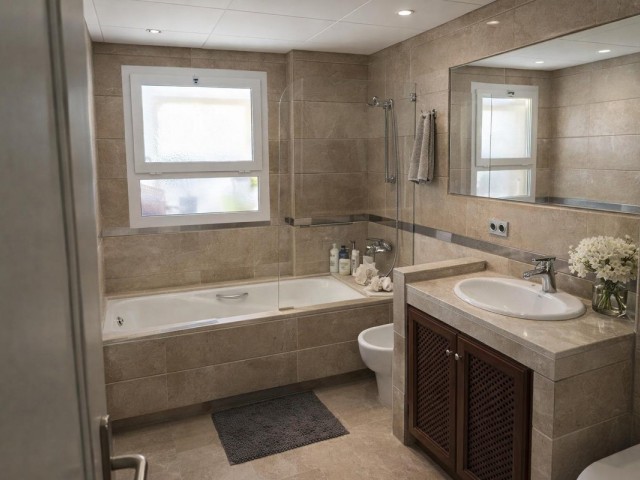 3 Schlafzimmer Apartment in San Roque Club