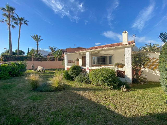 Villa, Costabella, R4244473