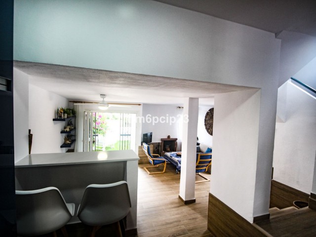 4 Makuuhuoneen Huvila Casares Playa