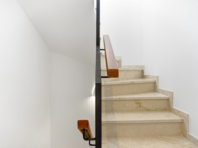 Maison mitoyenne avec 3 Chambres  à Estepona