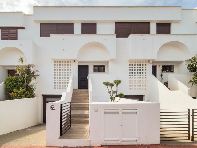 5 Schlafzimmer Reihenhaus in La Cala de Mijas