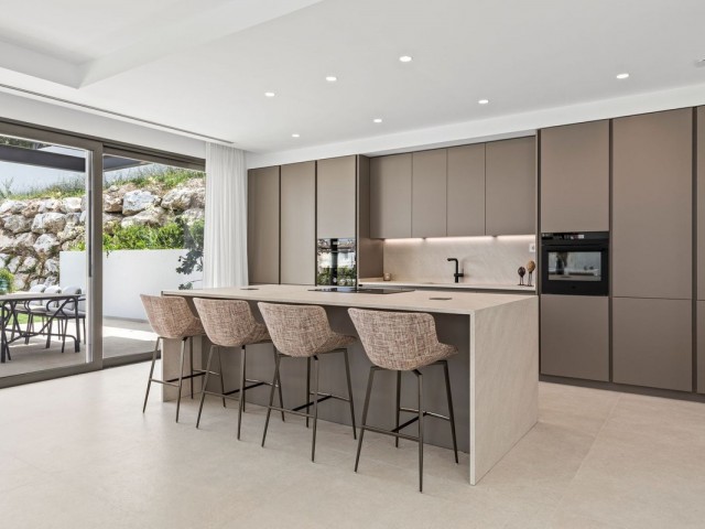 6 Makuuhuoneen Huvila Benahavís