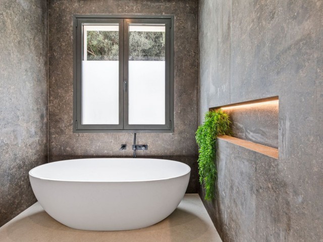 6 Makuuhuoneen Huvila Benahavís