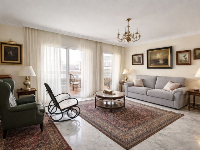 Appartement avec 3 Chambres  à Marbella