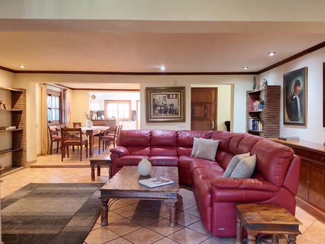 3 Makuuhuoneen Huvila Estepona