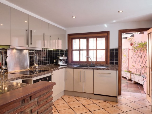 3 Makuuhuoneen Huvila Estepona