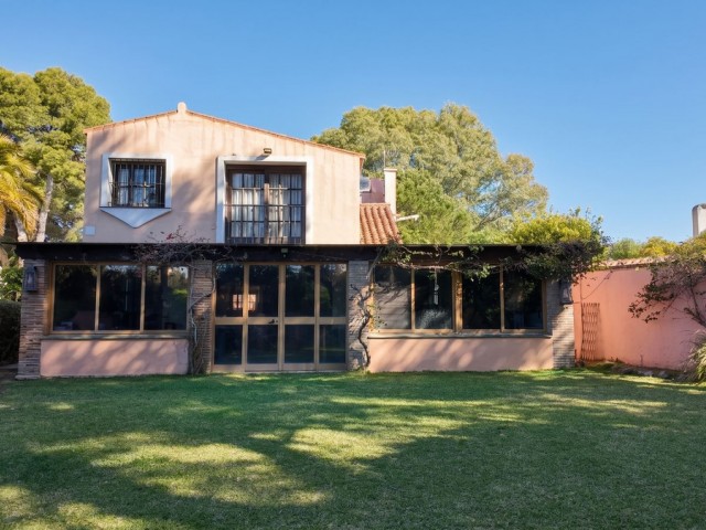 3 Makuuhuoneen Huvila Estepona