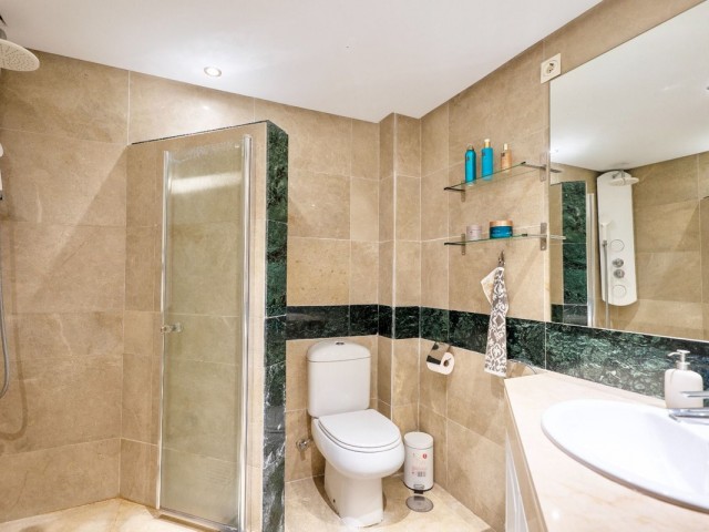 Kattohuoneisto, Rio Real, R5359240