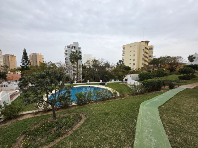 4 Schlafzimmer Apartment in Torremolinos