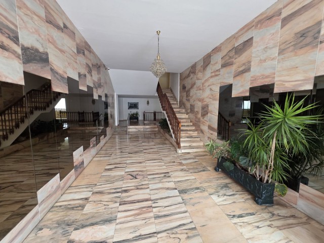 4 Schlafzimmer Apartment in Torremolinos