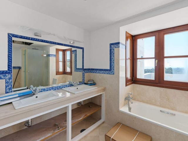 4 Schlafzimmer Reihenhaus in Benahavís