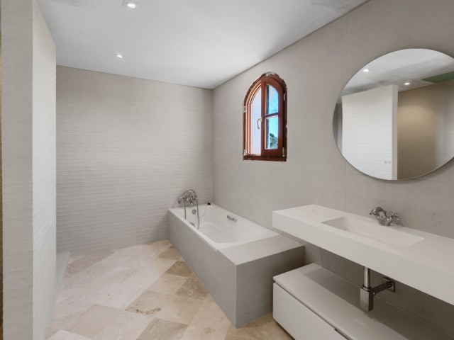 4 Schlafzimmer Reihenhaus in Benahavís