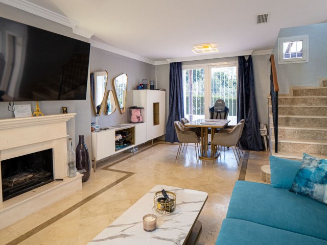 2 Soveroms Rekkehus i Nueva Andalucía