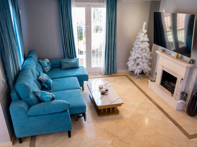 2 Soveroms Rekkehus i Nueva Andalucía