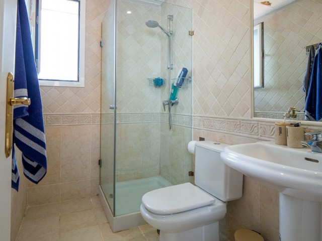 2 Soveroms Rekkehus i Nueva Andalucía