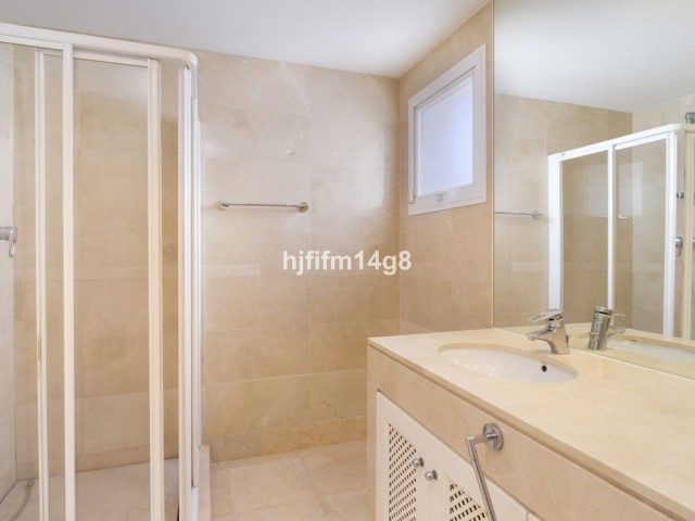 3 Makuuhuoneen Huoneisto Nueva Andalucía