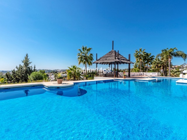 3 Makuuhuoneen Huoneisto Nueva Andalucía