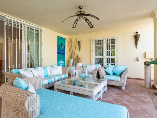 5 Makuuhuoneen Huvila Elviria