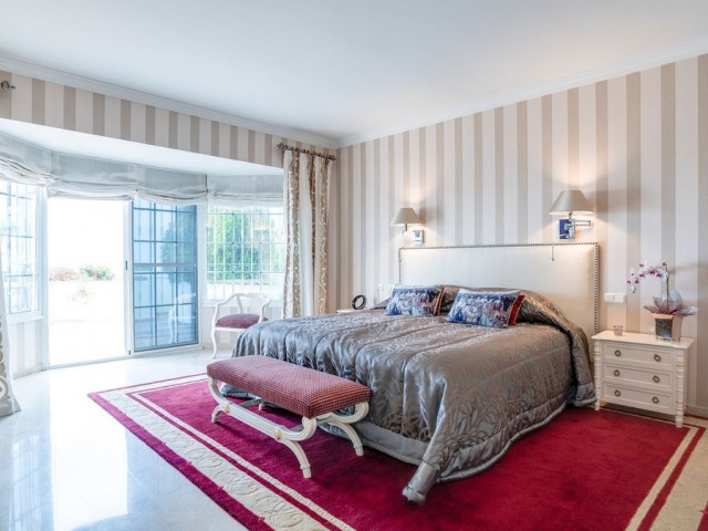 5 Makuuhuoneen Huvila Elviria