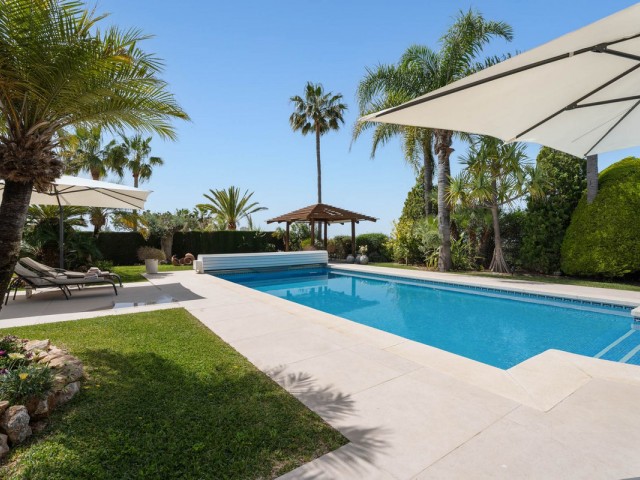5 Makuuhuoneen Huvila Elviria
