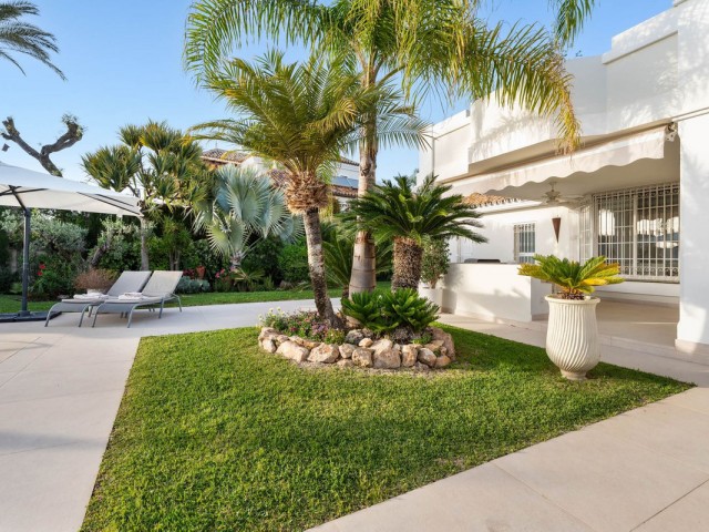 5 Makuuhuoneen Huvila Elviria