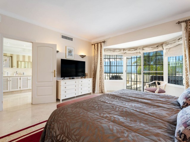 5 Makuuhuoneen Huvila Elviria