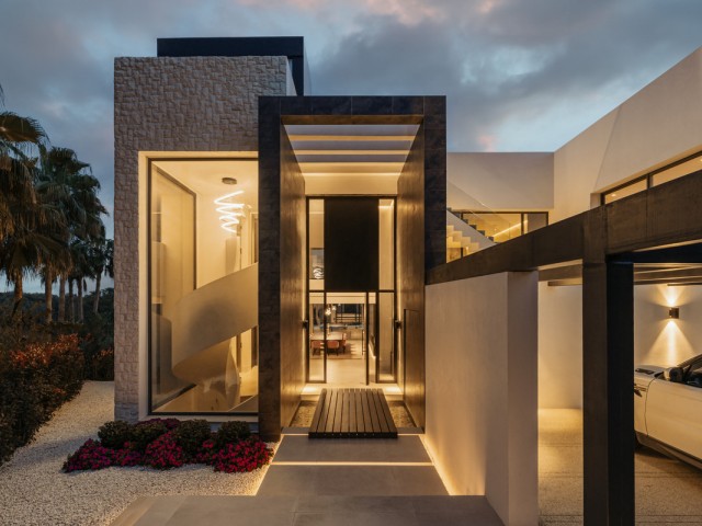 4 Makuuhuoneen Huvila Benahavís