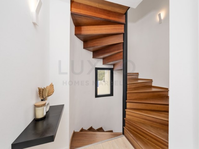 3 Slaapkamer Rijtjeshuis in Nueva Andalucía