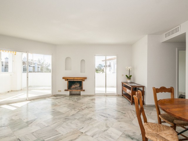 2 Schlafzimmer Apartment in Elviria