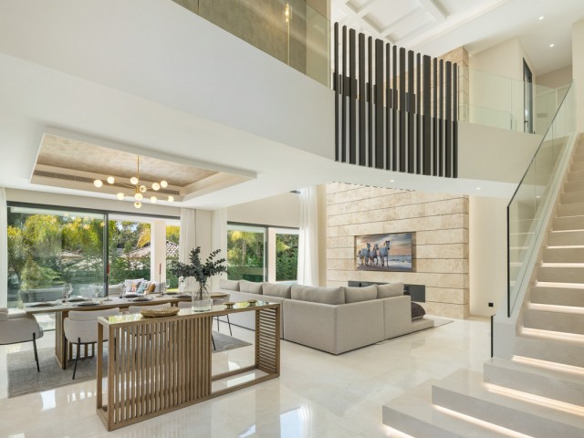 5 Makuuhuoneen Huvila Nueva Andalucía