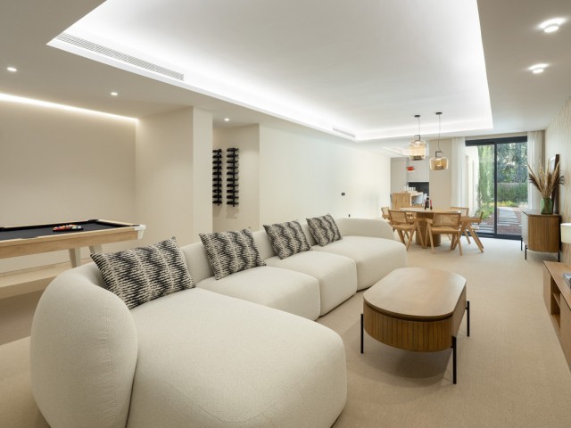 5 Bedrooms Villa in Nueva Andalucía