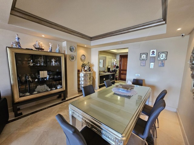 3 Makuuhuoneen Huoneisto Estepona