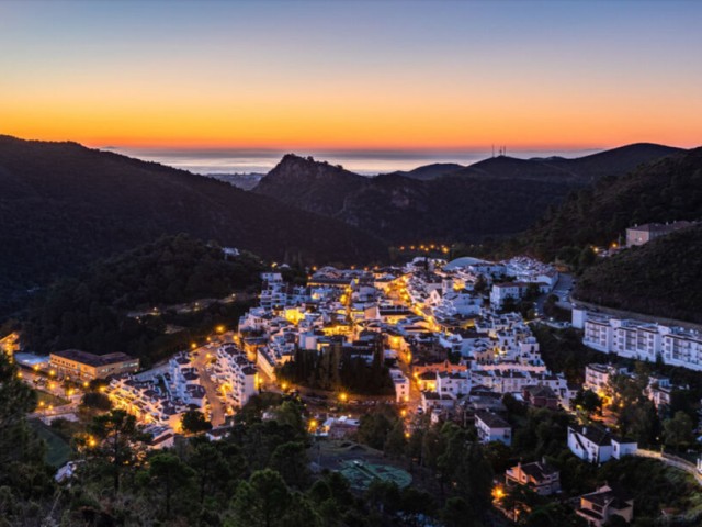 3 Makuuhuoneen Rivitalo Benahavís