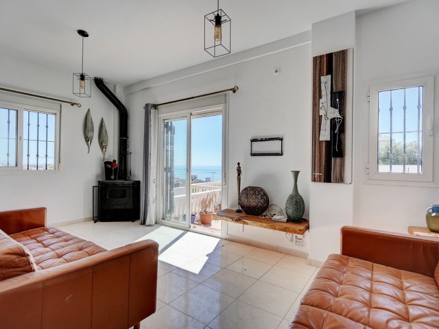 4 Makuuhuoneen Huvila Torreblanca