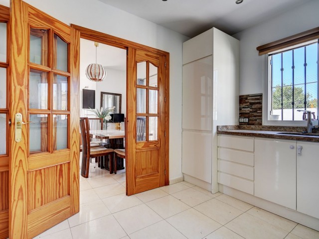 4 Makuuhuoneen Huvila Torreblanca