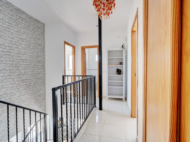 4 Makuuhuoneen Huvila Torreblanca